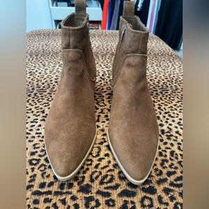 Dolce Vita Brown Suede Bootie Size 9 TTS Brand New